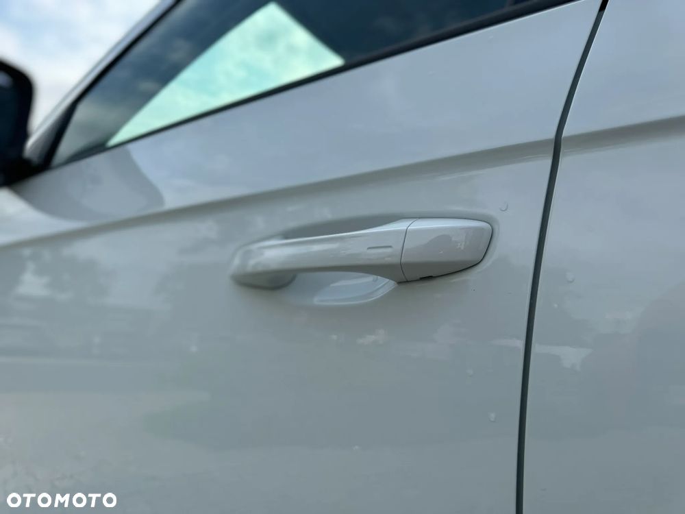Volkswagen T-Roc 1.5 TSI Special Edition - 3