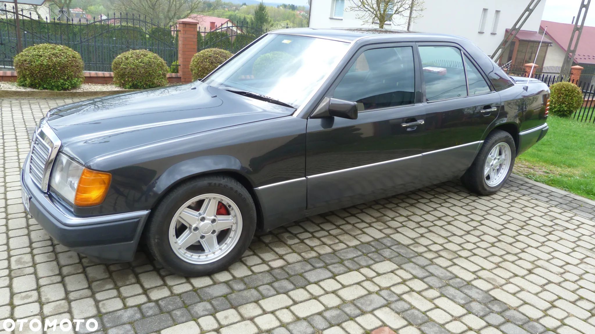 Mercedes-Benz W124 (1984-1993) - 1