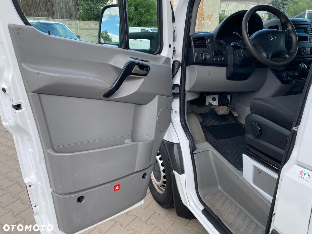 Mercedes-Benz SPRINTER - 11