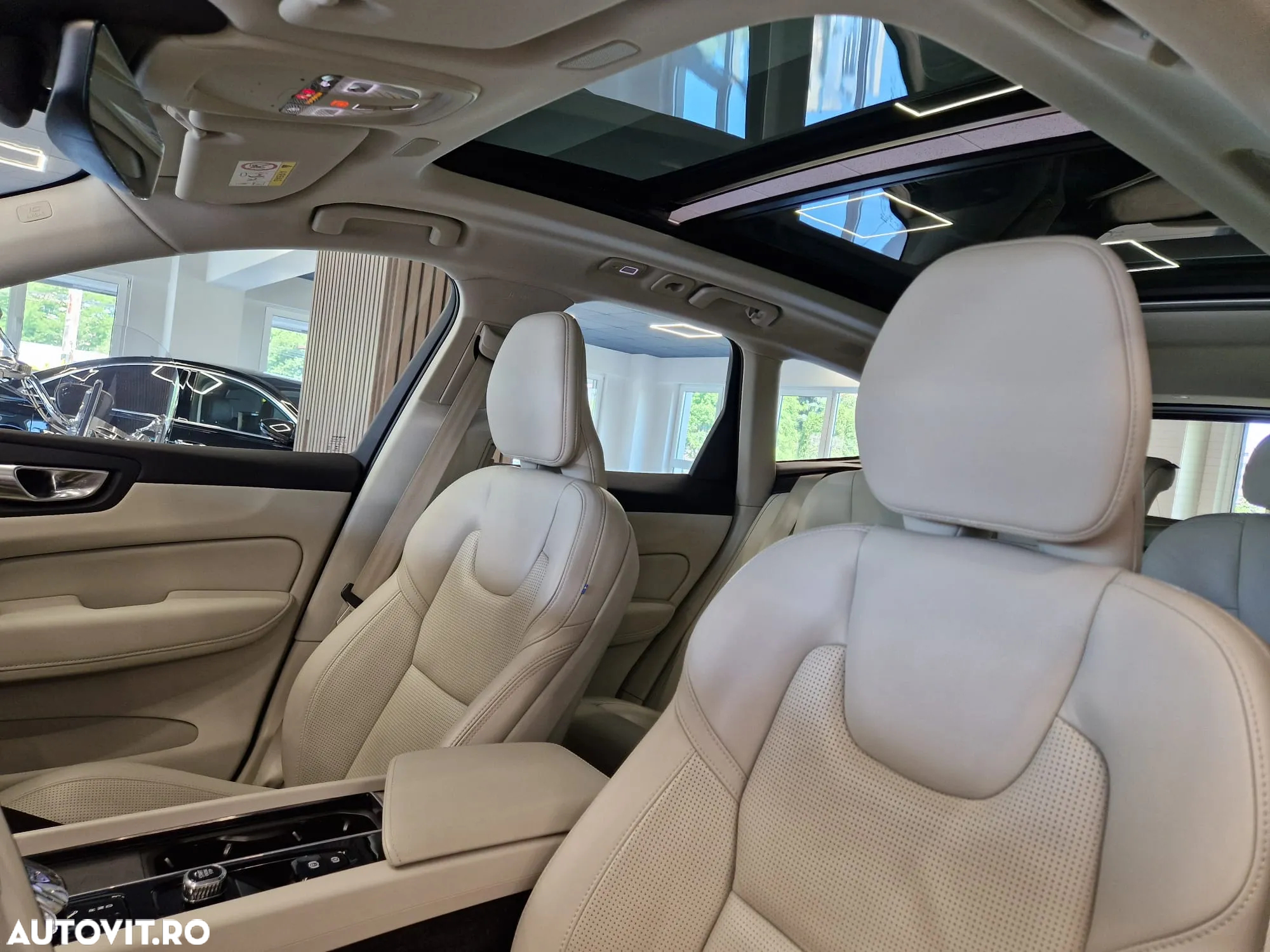 Volvo XC 60 T6 AWD Recharge Geartronic Inscription - 15