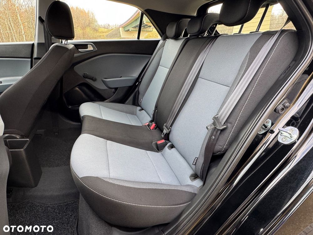 Hyundai i20 1.2 GO - 25