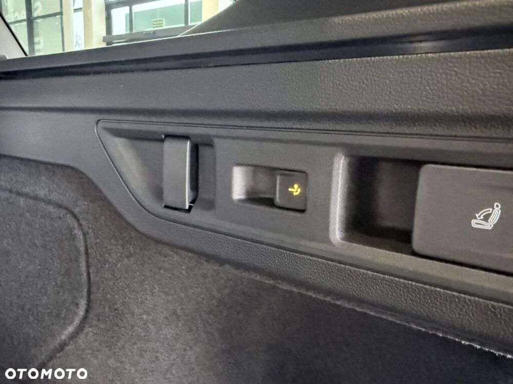 Skoda Superb 2.0 TDI SCR Edition 130 DSG - 25