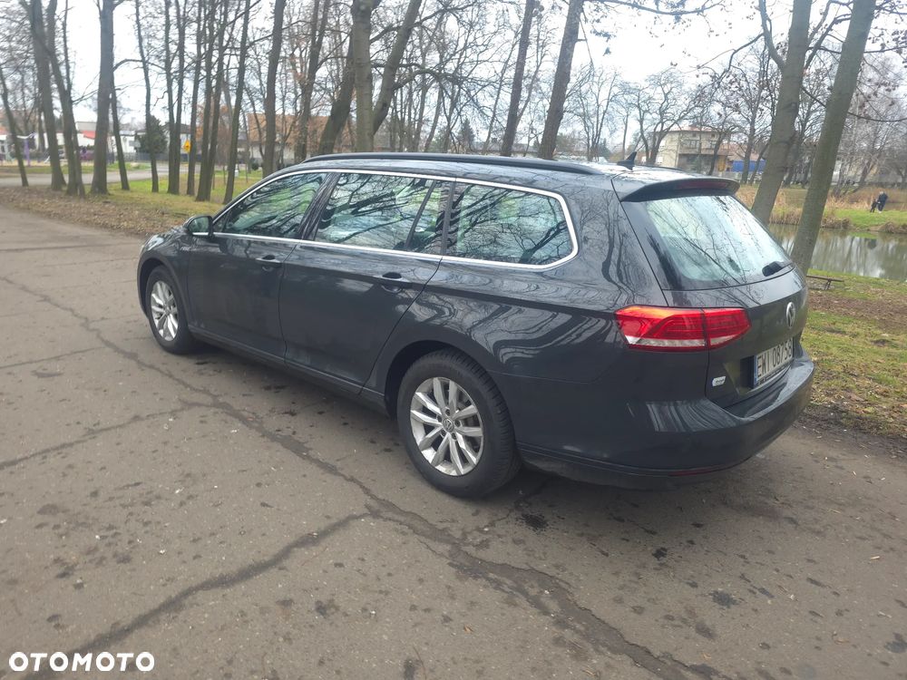 Volkswagen Passat Variant 1.6 TDI (BlueMotion Technology) Comfortline - 8