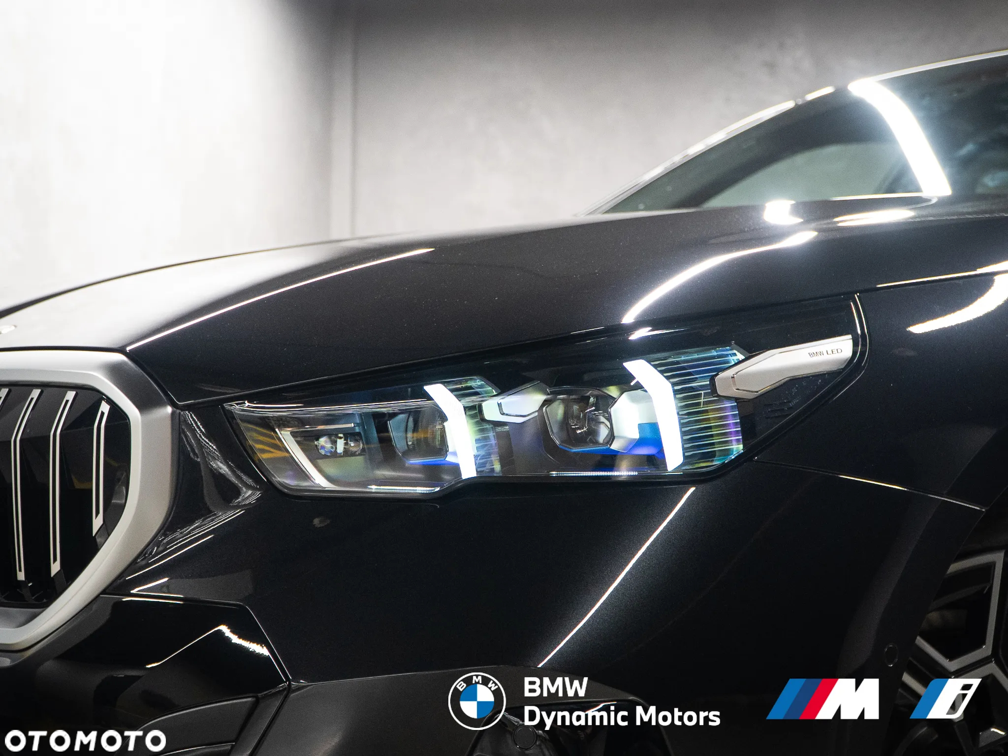 BMW Seria 5 520d xDrive Touring - 9