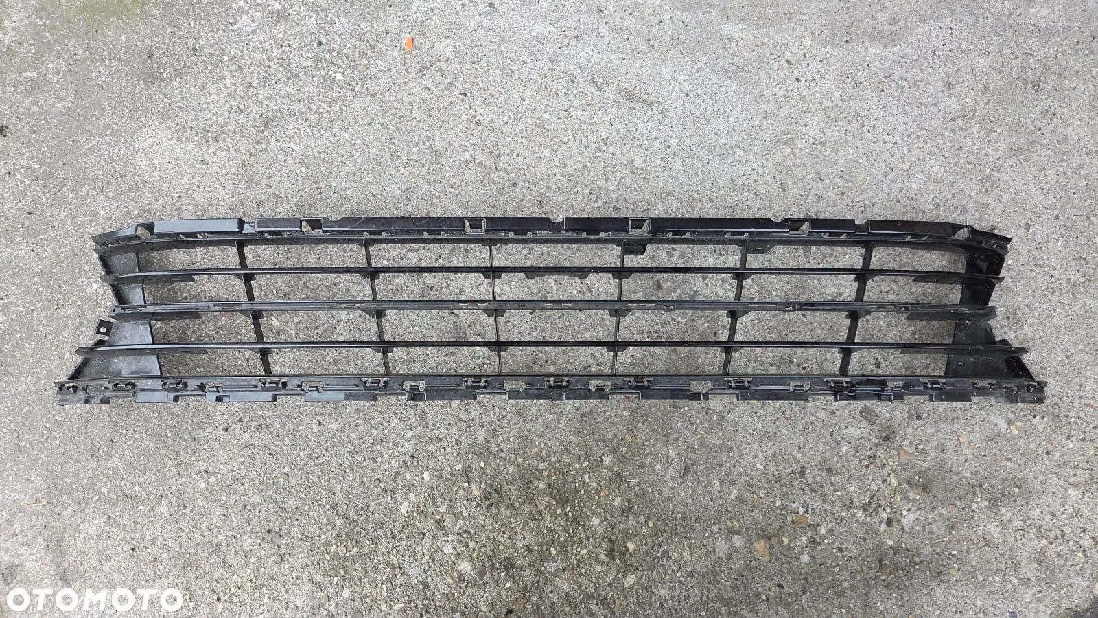 Kratka zderzaka przedniego Volkswagen Passat B8 R-line 3G0853677K - 1