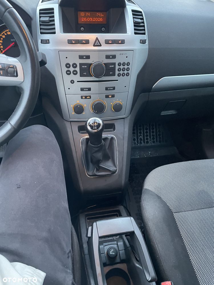 Opel Zafira - 4