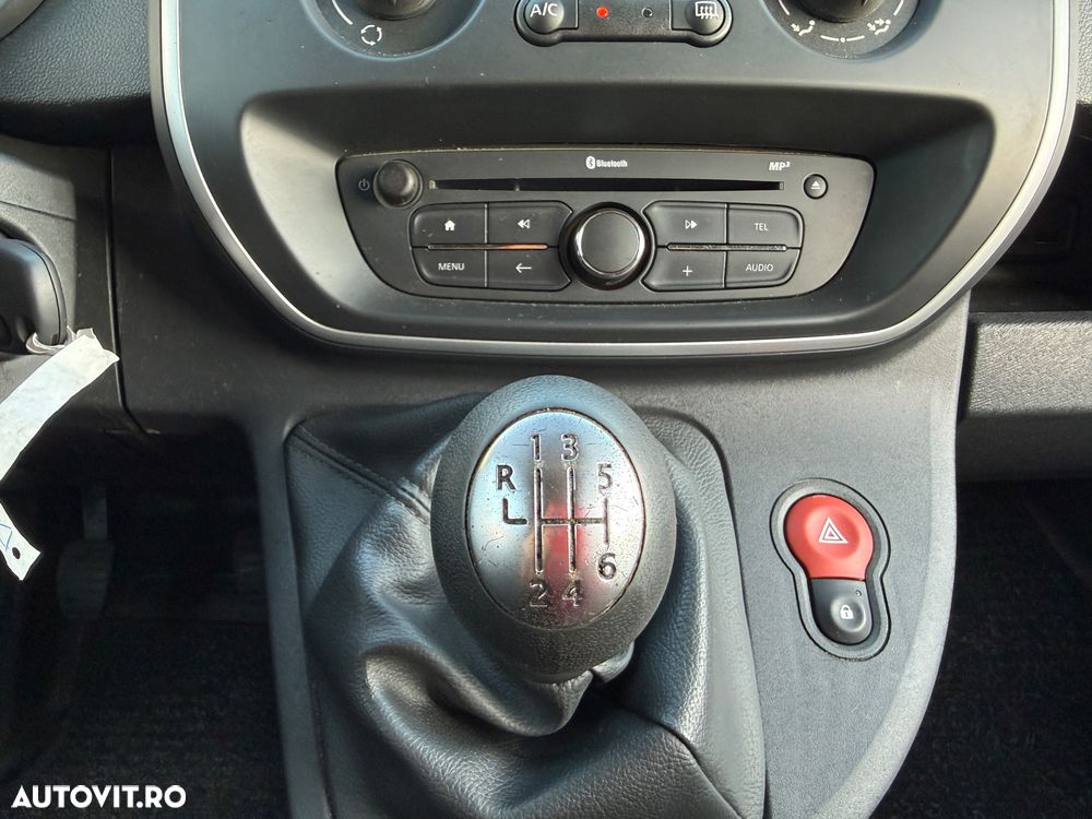 Renault Kangoo BLUE dCi 115 LIMITED - 12
