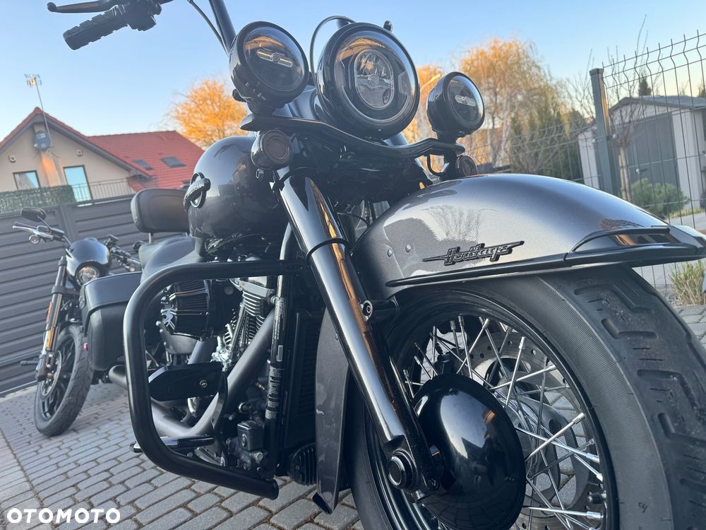 Harley-Davidson Softail Heritage Classic - 38