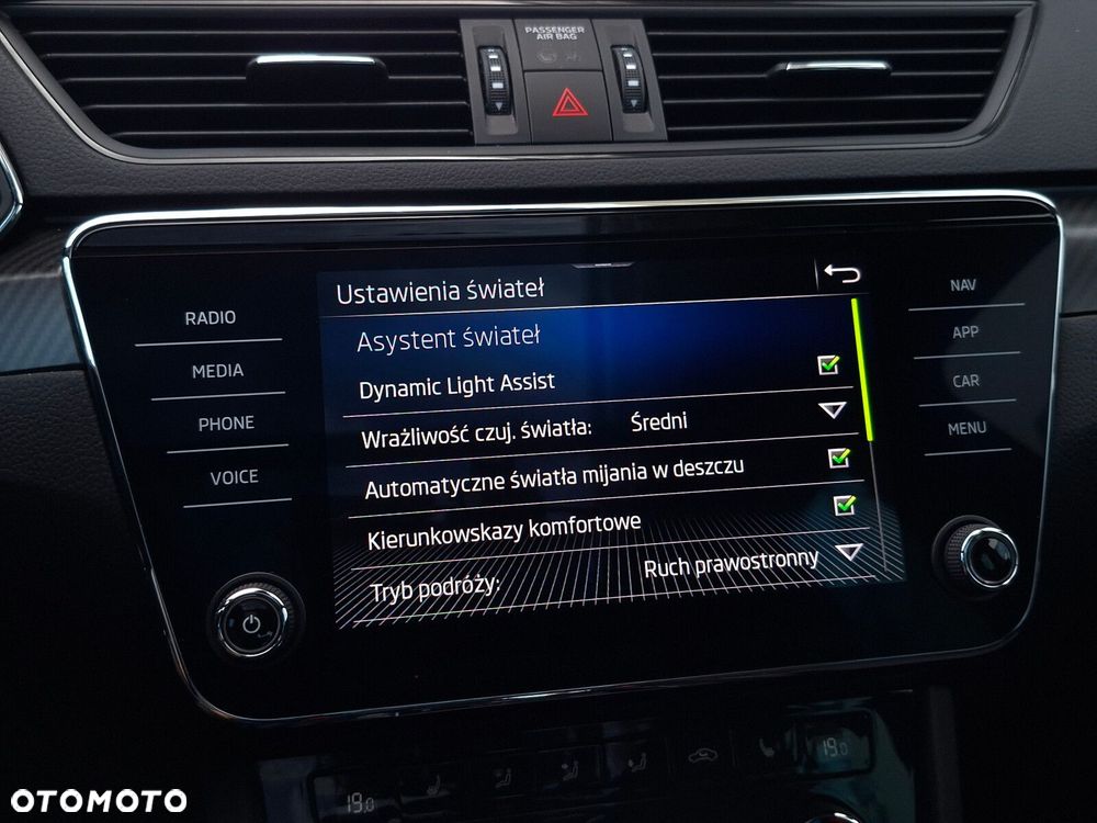 Skoda Superb 2.0 TDI SCR 4x4 Sportline DSG - 32
