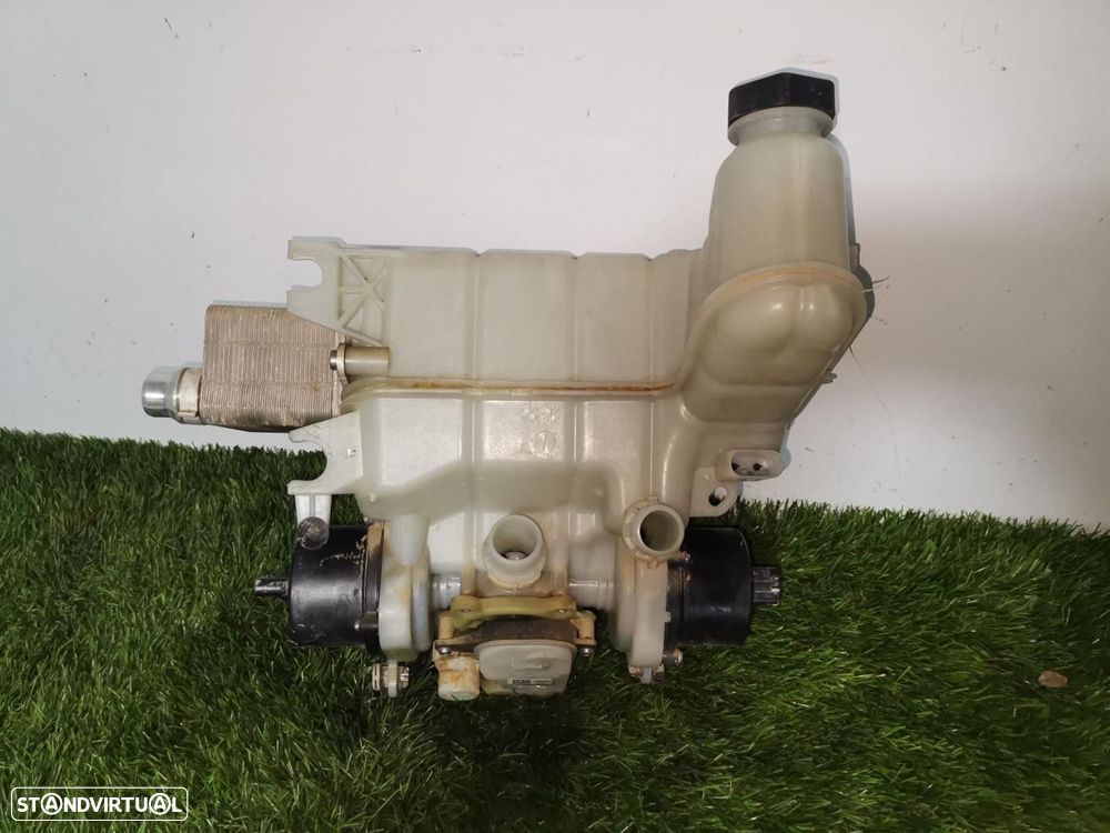 DEPOSÍTO DE EXPANSÃO TESLA MODEL 3 - 1