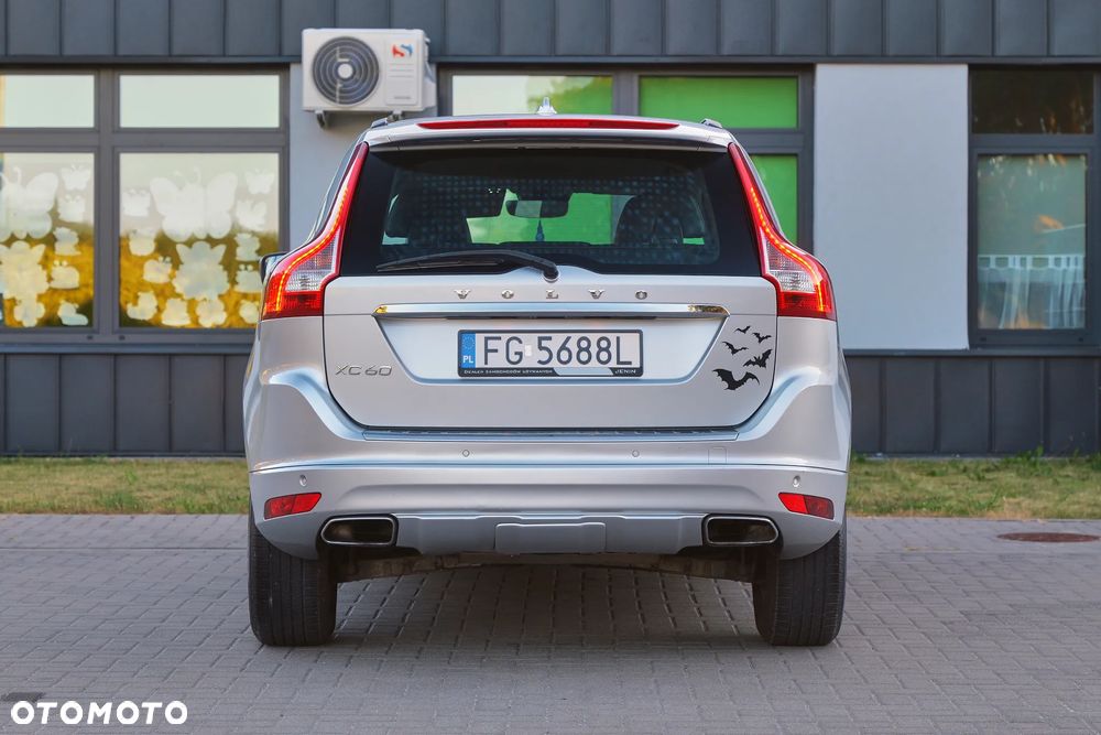 Volvo XC 60 D4 Momentum - 14