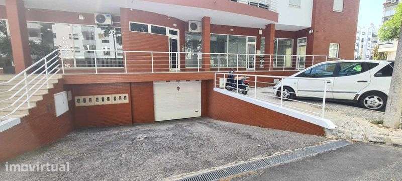 Lugares parqueamento - Grande imagem: 3/5