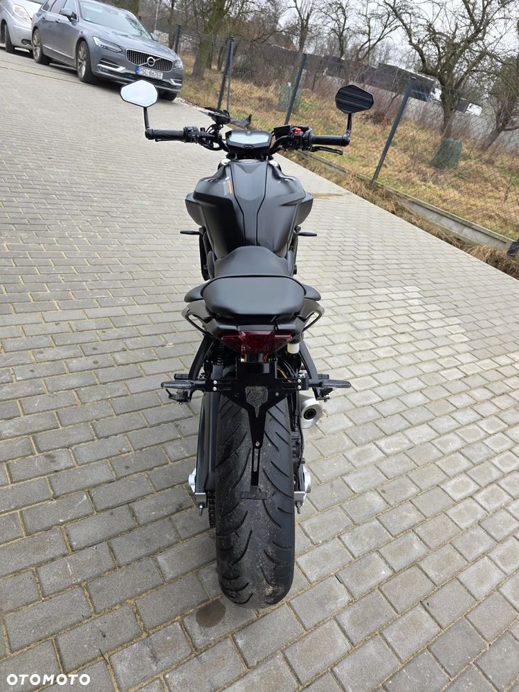 Yamaha MT - 27