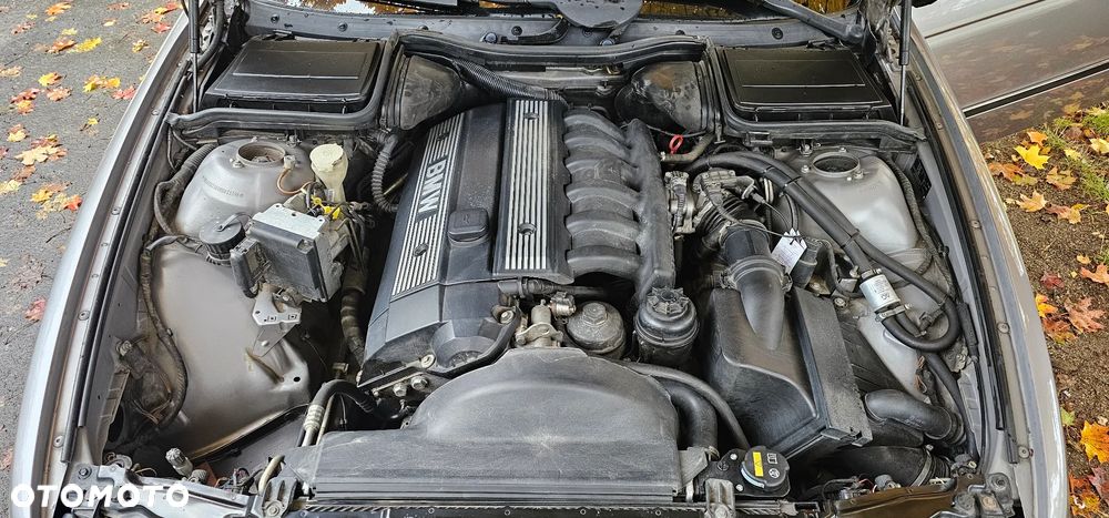 BMW Seria 5 523i - 10