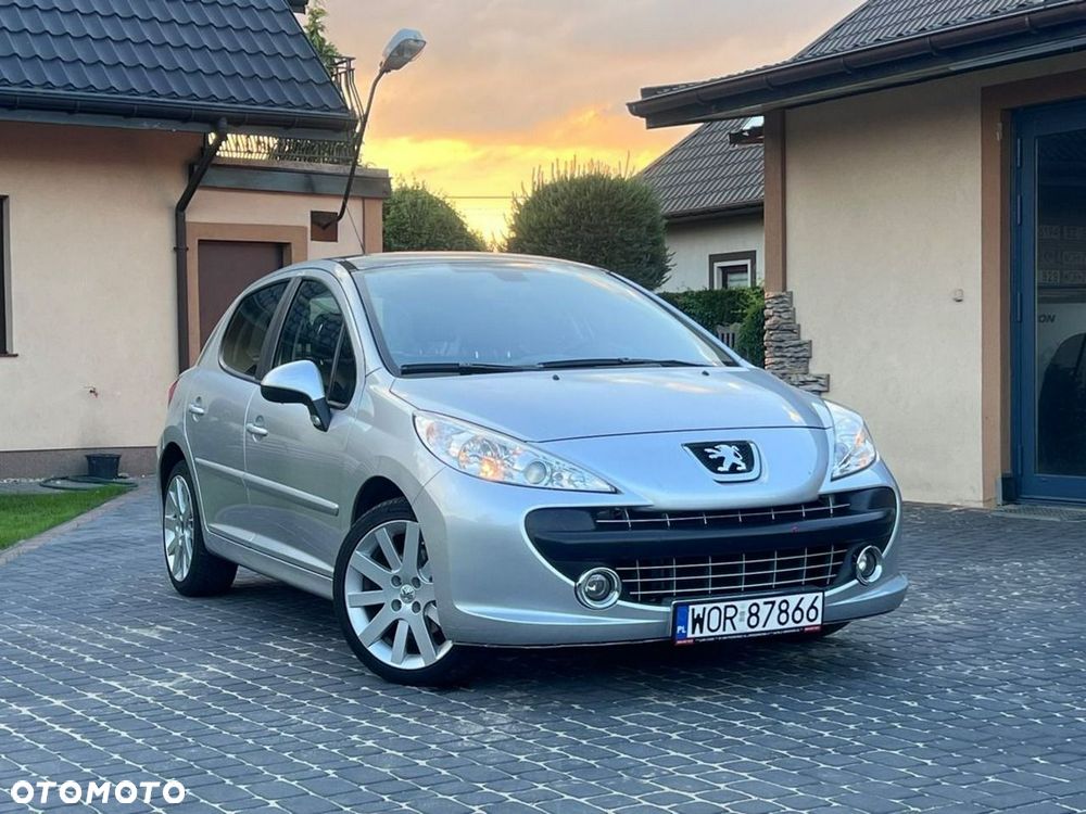 Peugeot 207 1.6 THP Platinum - 26