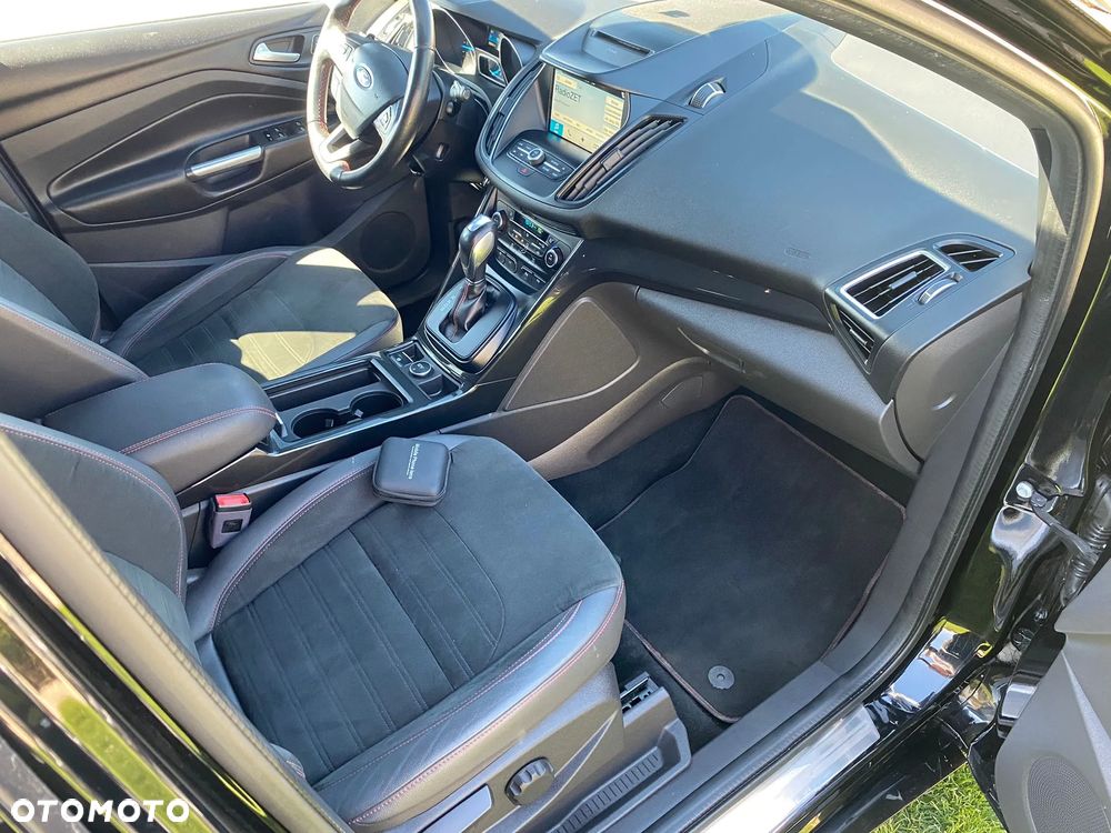 Ford Kuga 2.0 TDCi 4x4 ST-Line - 10