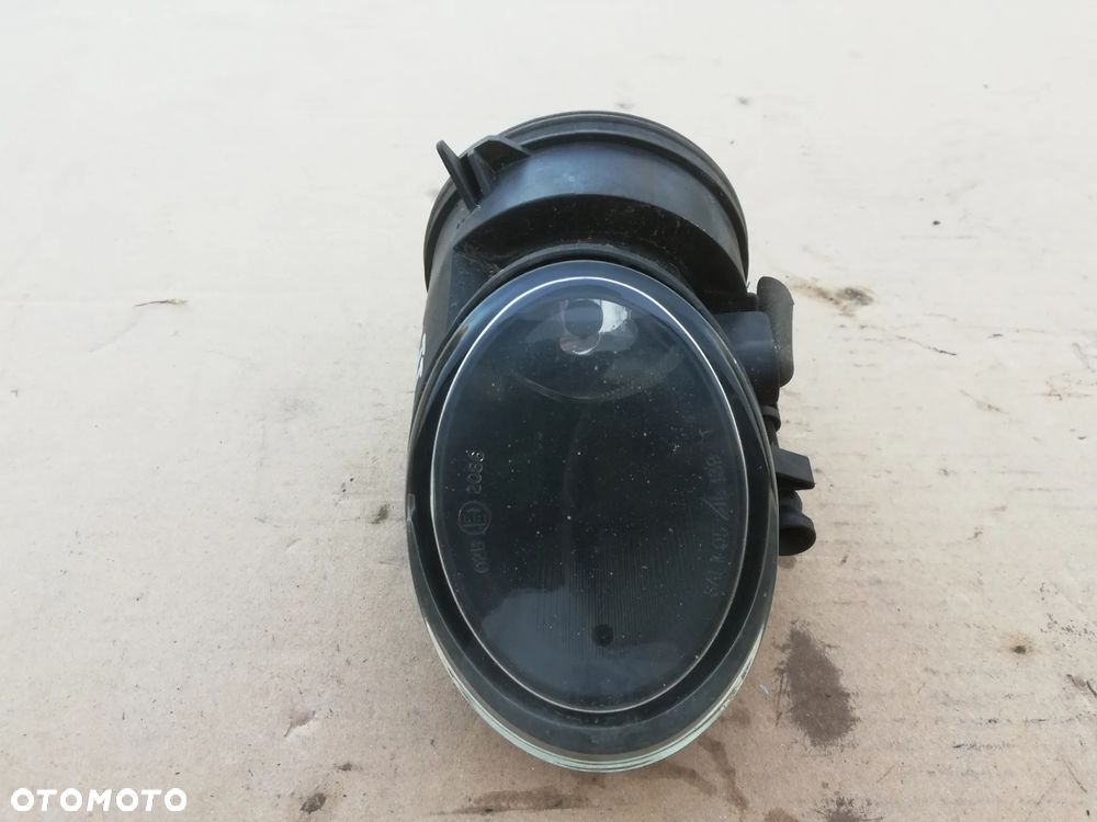 Halogen przeciwmgielny  LEWY PRZÓD PRZEDNI AUDI TT 8J 8J0941699 v