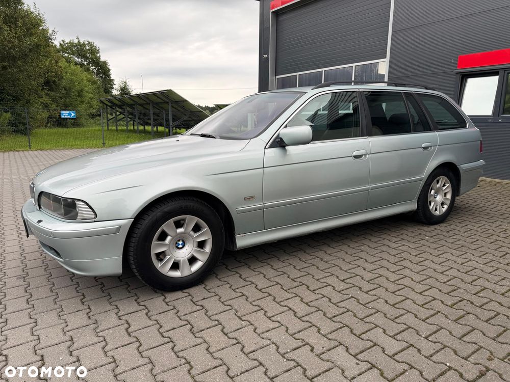 BMW Seria 5 525d - 2