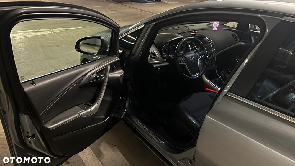 Opel Astra 1.4 T Executive - 20
