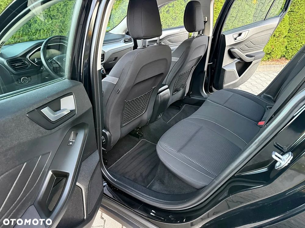 Ford Focus 1.5 EcoBlue STart-Stopp-System TITANIUM - 17
