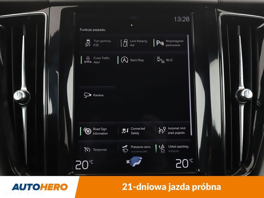 Volvo XC 60 D4 R-Design - 22