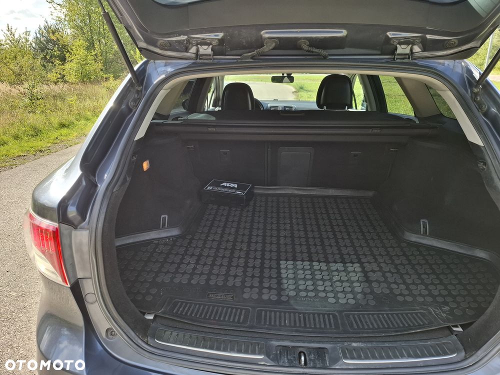 Toyota Avensis 1.8 Active - 8