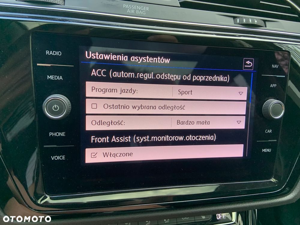 Volkswagen Touran 1.6 TDI BMT SCR Comfortline - 23