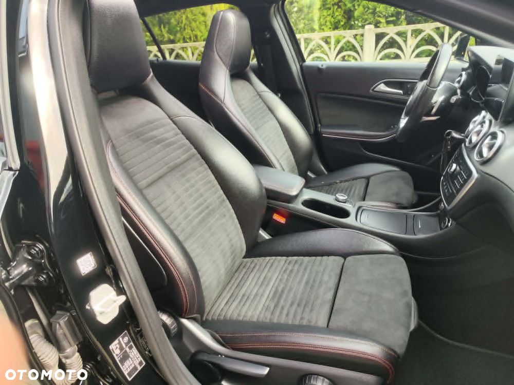Mercedes-Benz GLA 180 d 7G-DCT AMG Line - 20