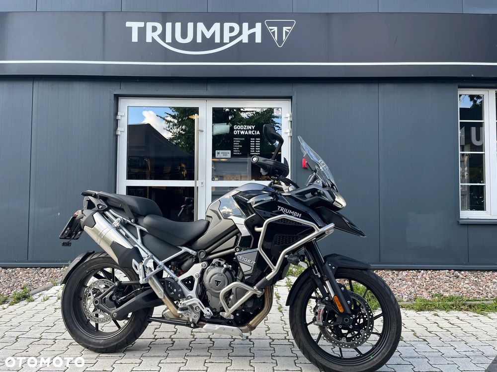 Triumph Tiger - 1
