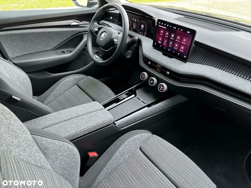 Skoda Superb 2.0 TDI SCR Selection DSG - 14