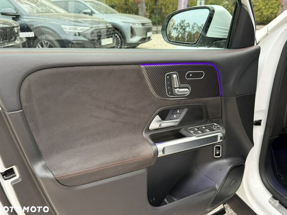 Mercedes-Benz GLB 200 mHEV AMG Line 7G-DCT - 14