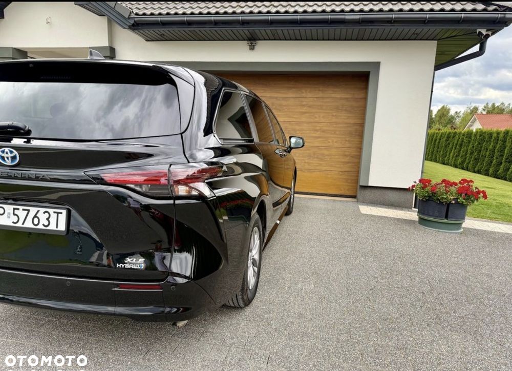 Toyota Sienna - 12