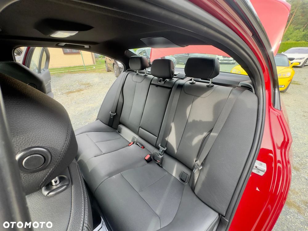 BMW Seria 3 328i - 35