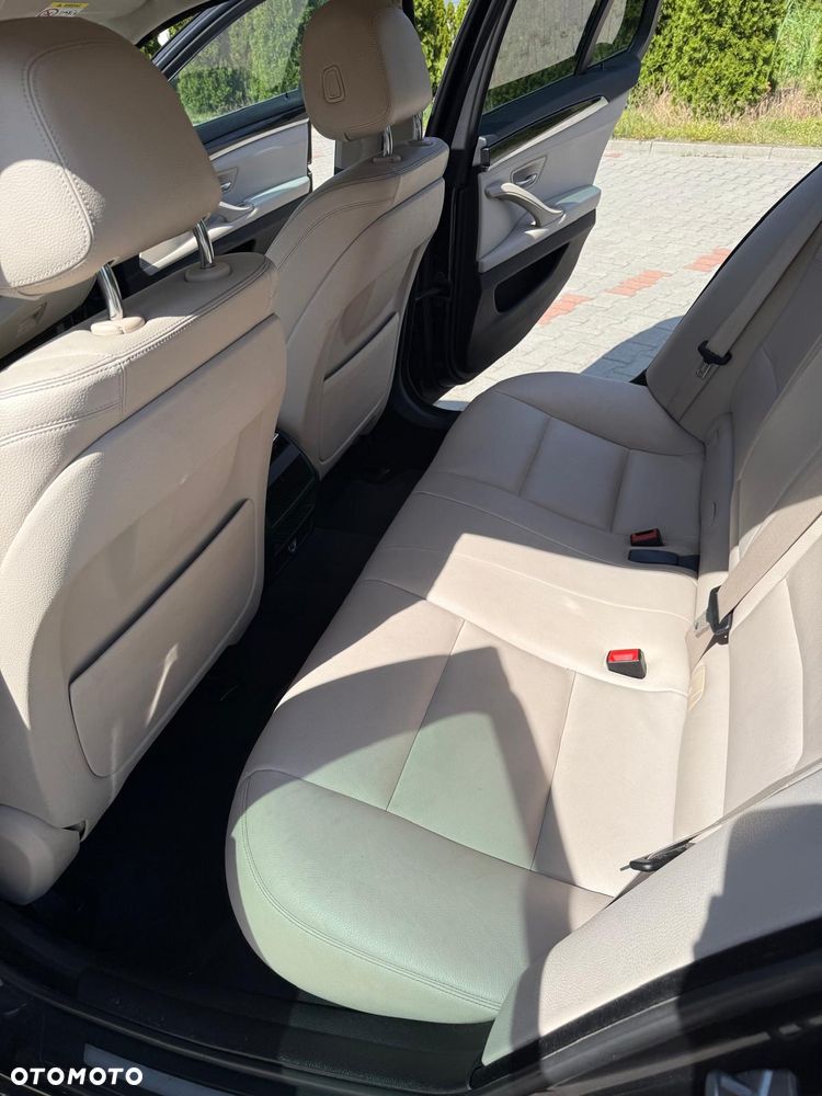 BMW Seria 5 518d Luxury Line - 9