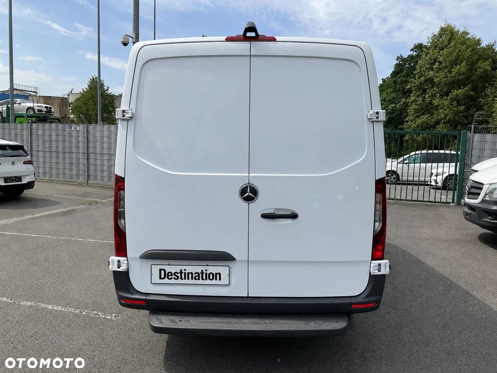 Mercedes-Benz Sprinter - 6