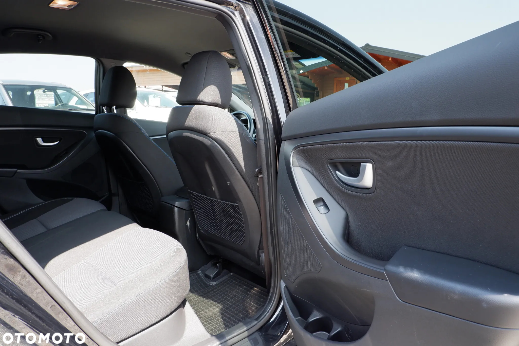 Hyundai i30 1.6 CRDi BlueDrive Go - 12