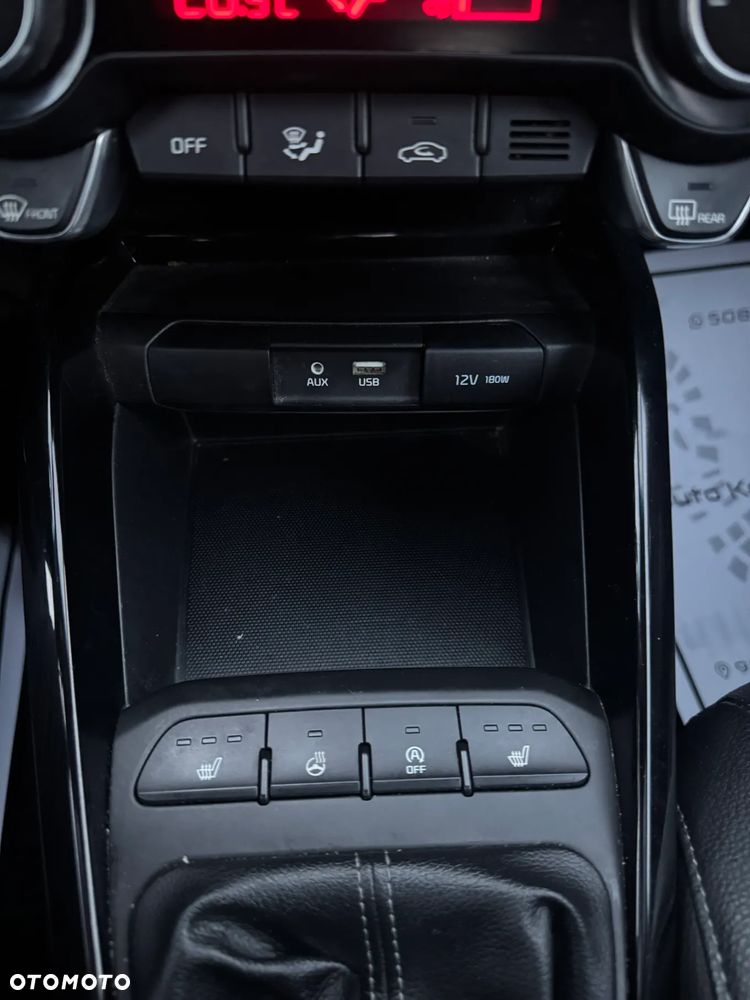 Kia Stonic 1.6 CRDi Platinum Edition - 12