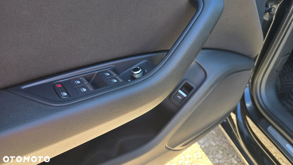Audi A4 Avant 2.0 TDI ultra S tronic - 15