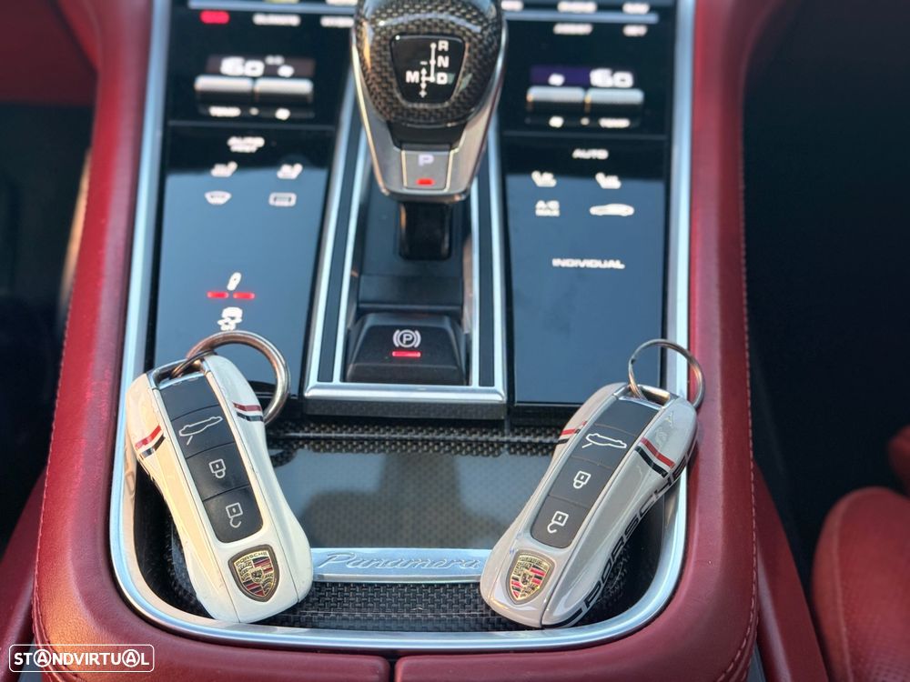 Porsche Panamera - 12
