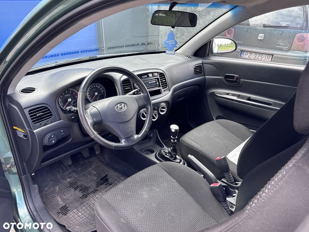 Hyundai Accent - 5