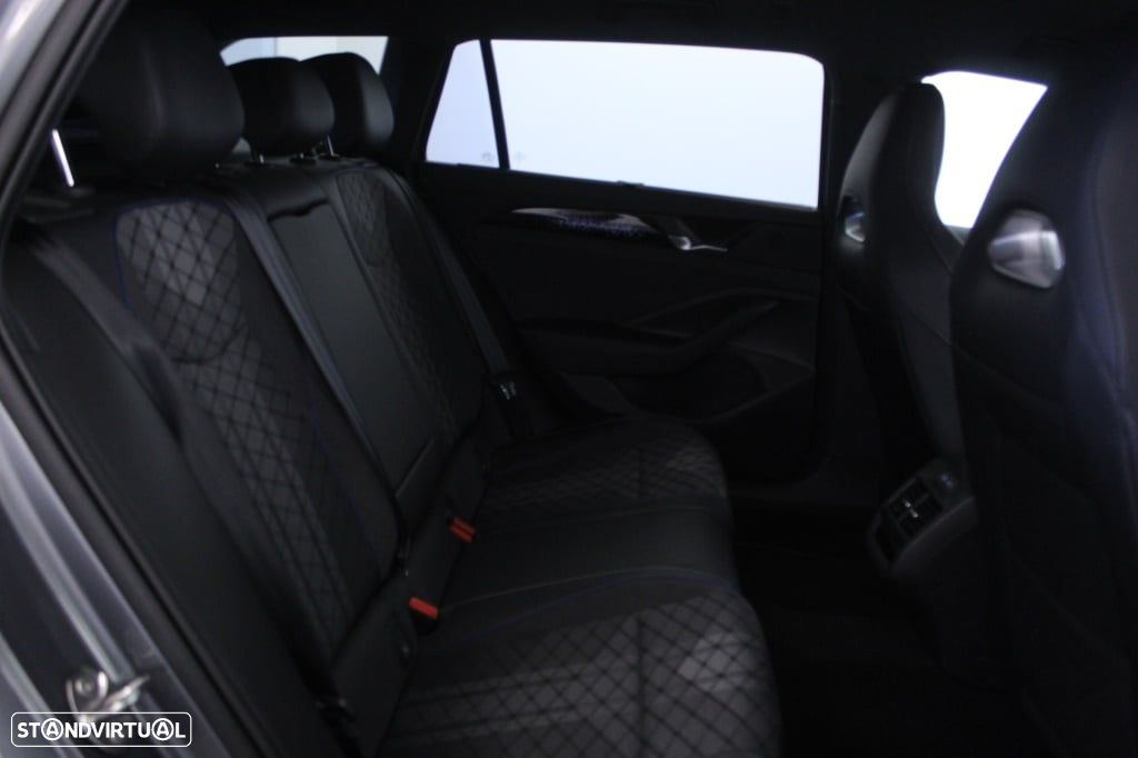 VW Passat Variant 1.5 TSI eHybrid R-Line DSG - 15