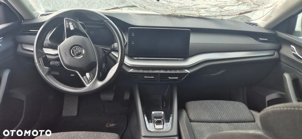 Skoda Octavia 2.0 TDI Edition 130 Selection DSG - 27