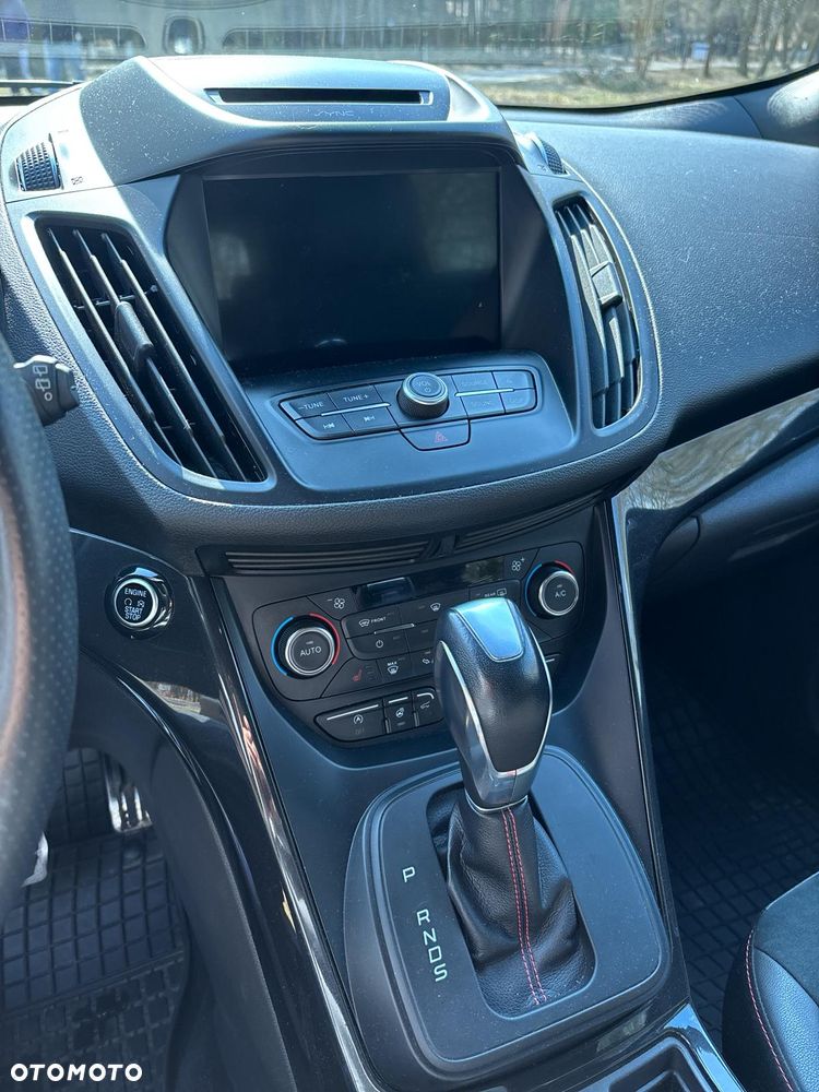 Ford Kuga 2.0 TDCi 4x4 ST-Line - 14