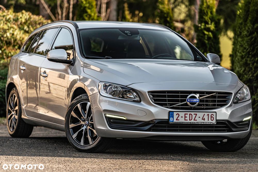 Volvo V60 D2 Geartronic Momentum - 12