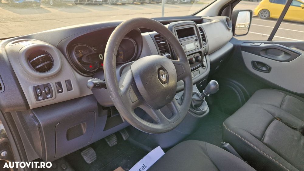 Renault Trafic - 11