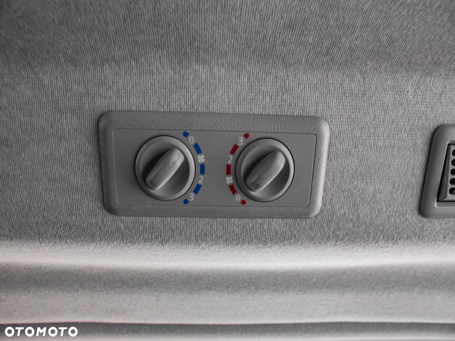 Renault Trafic - 23