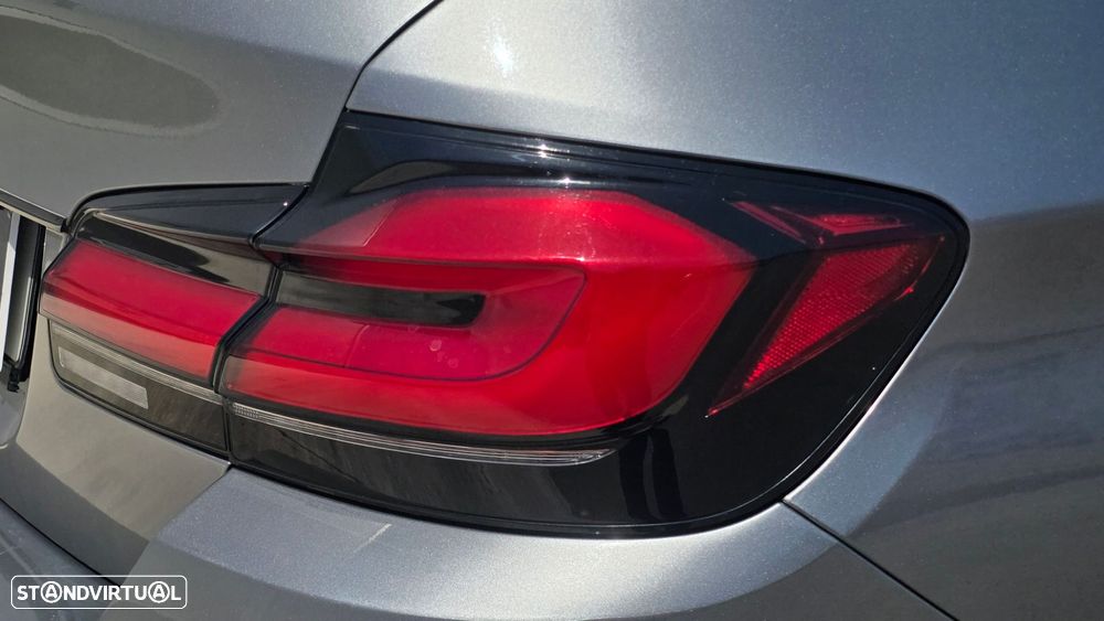 BMW 520 d Pack M - 17