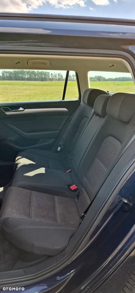 Volkswagen Passat 2.0 TDI (BlueMotion Technology) Comfortline - 13