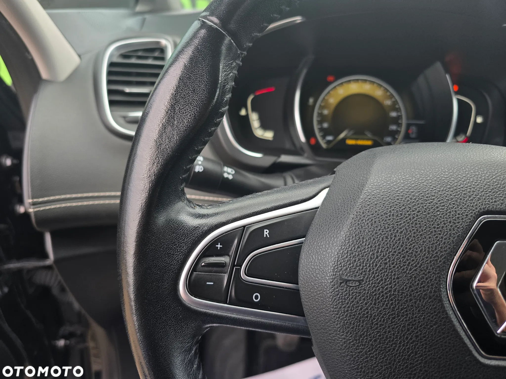 Renault Grand Scenic - 24