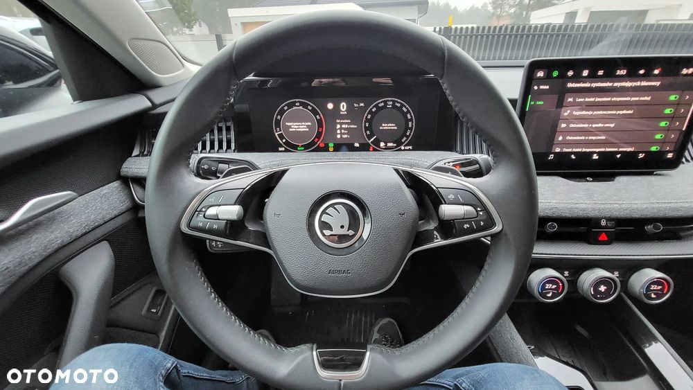 Skoda Superb 1.5 TSI mHEV Selection DSG - 24